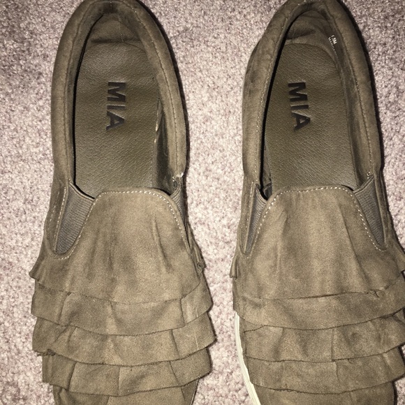 MIA Shoes - Ruffle Flats
